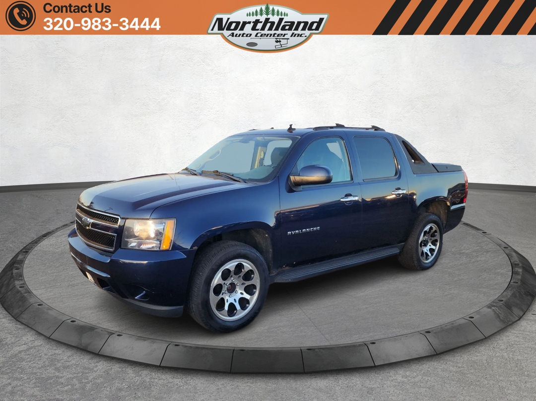 2011 Chevrolet Avalanche 4WD Crew Cab LS