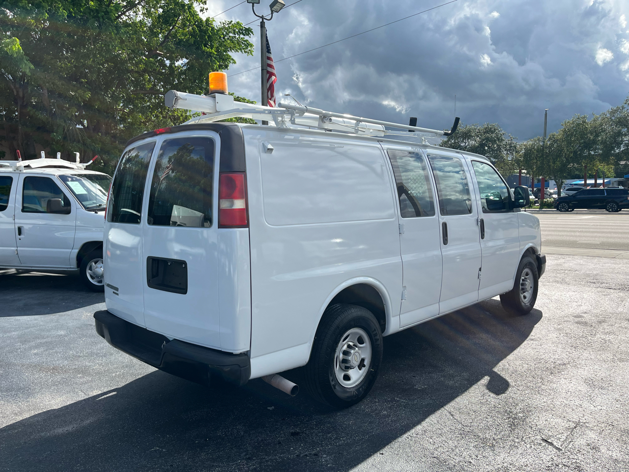 Chevrolet Express 2500 Cargo 2012
