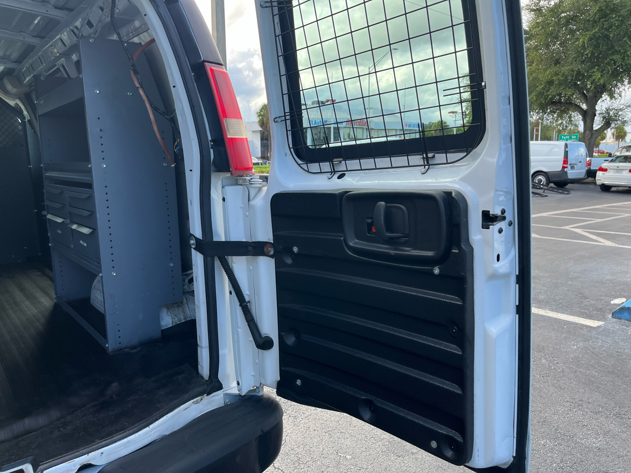 Chevrolet Express 2500 Cargo 2012