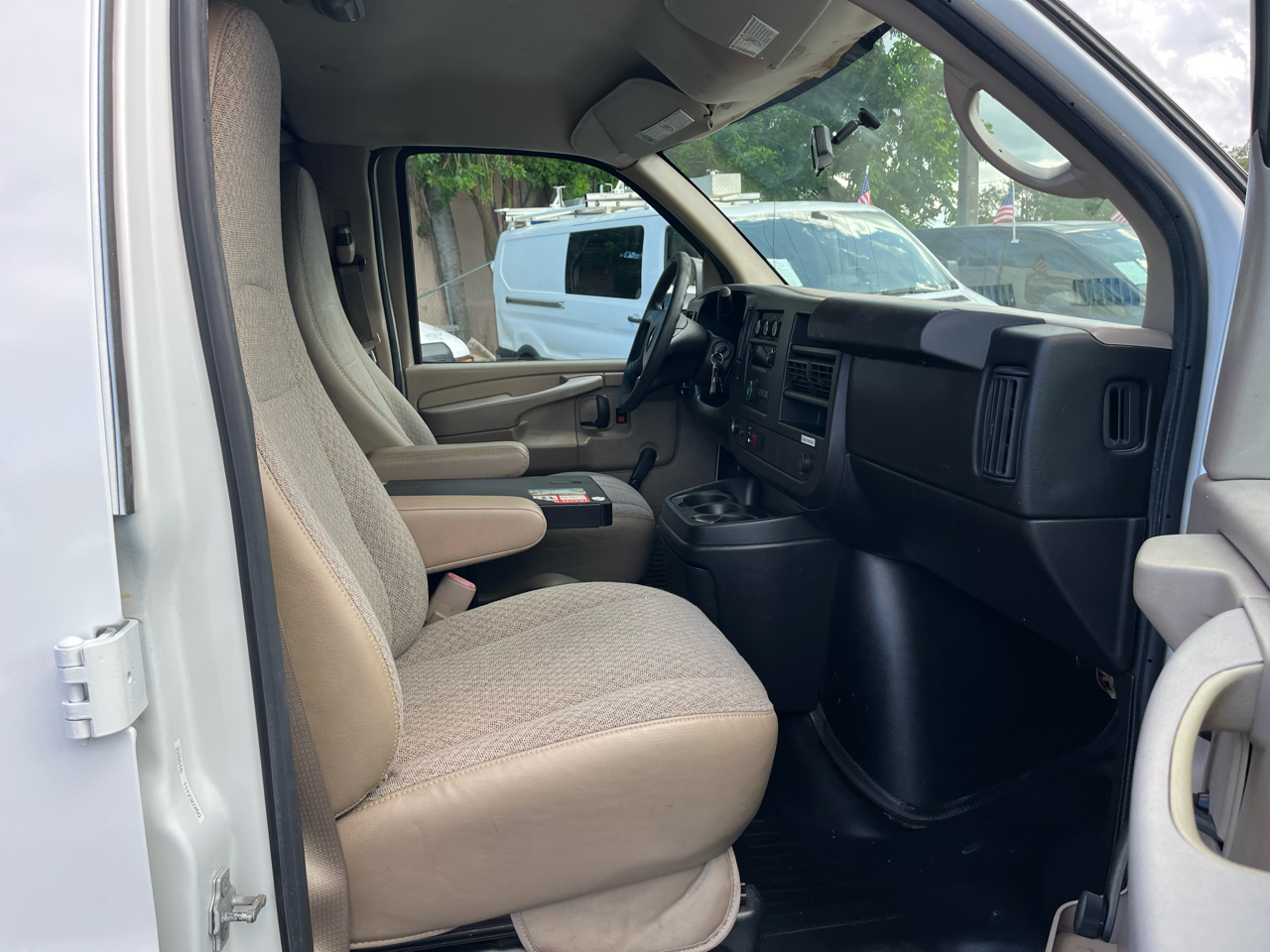 Chevrolet Express 2500 Cargo 2012