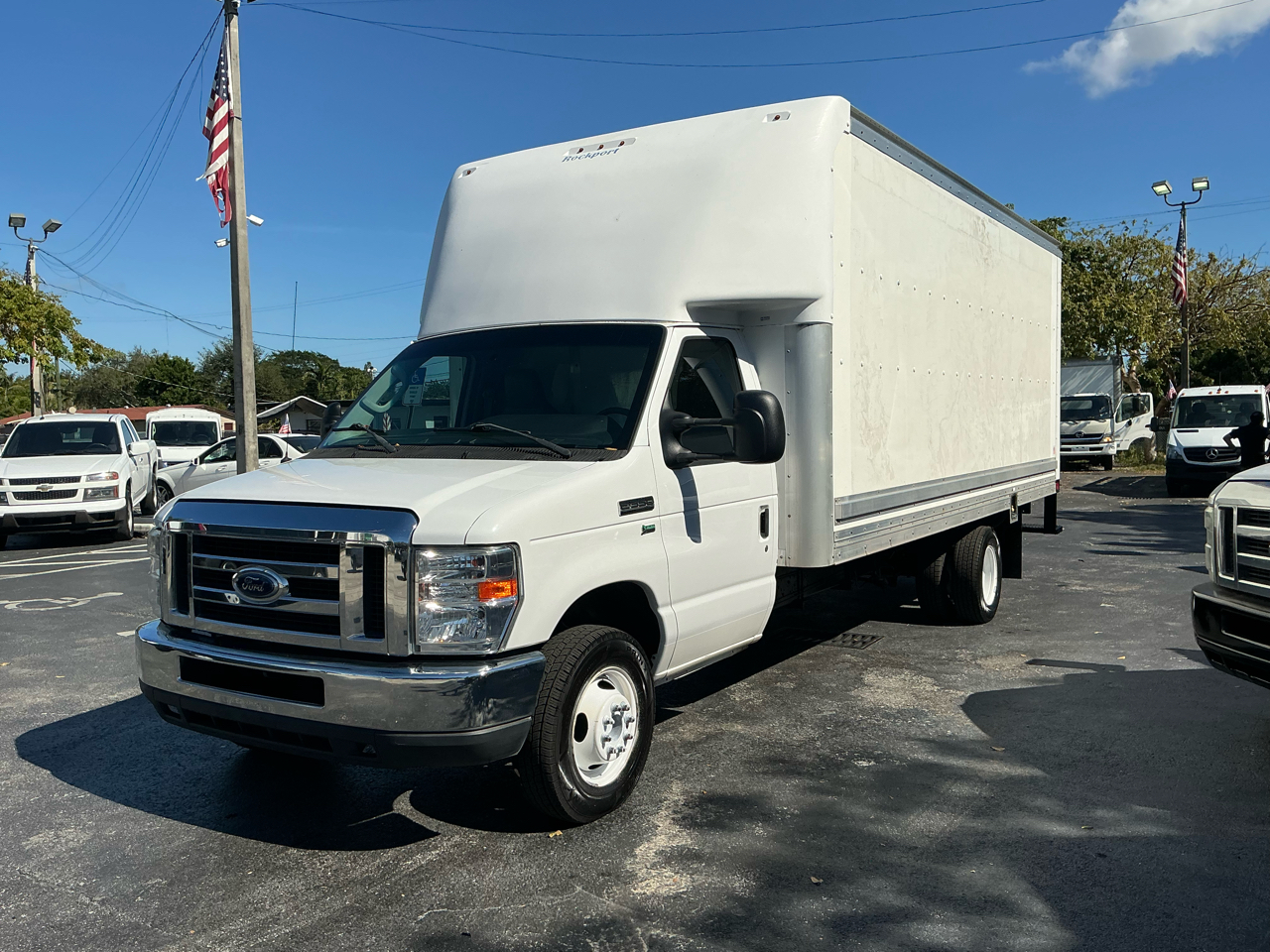 2018 Ford Econoline E350
