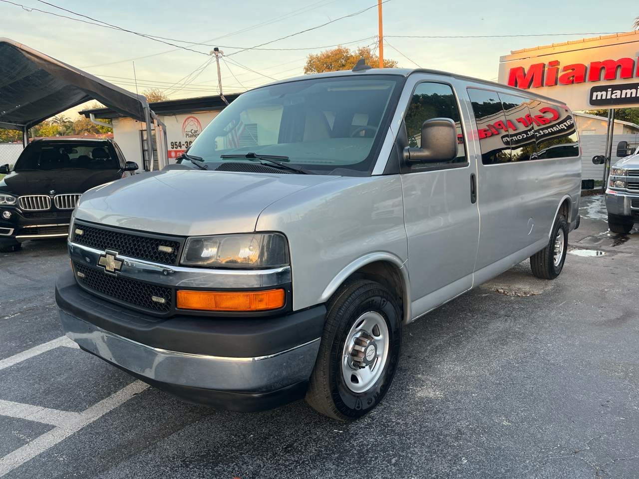 2017 Chevrolet Express LT 3500 Extended
