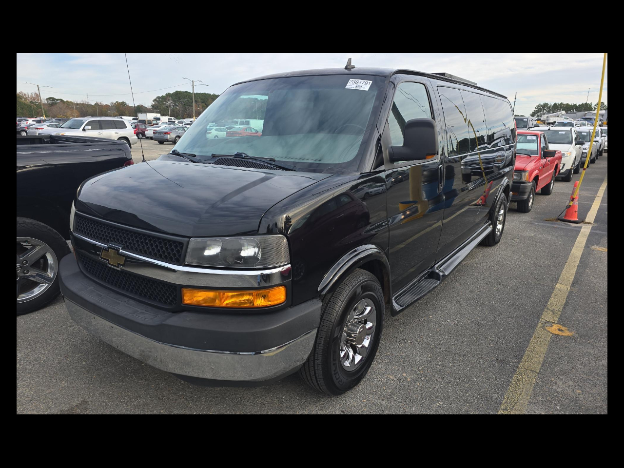 2010 Chevrolet Express 2500 Cargo Van 1WT 155.0" WB
