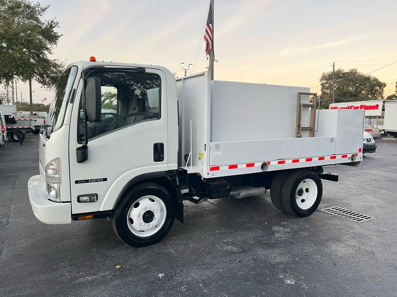 2014 Isuzu NPR GAS REG 109" WB 12000 GVWR IBT PWL LSD