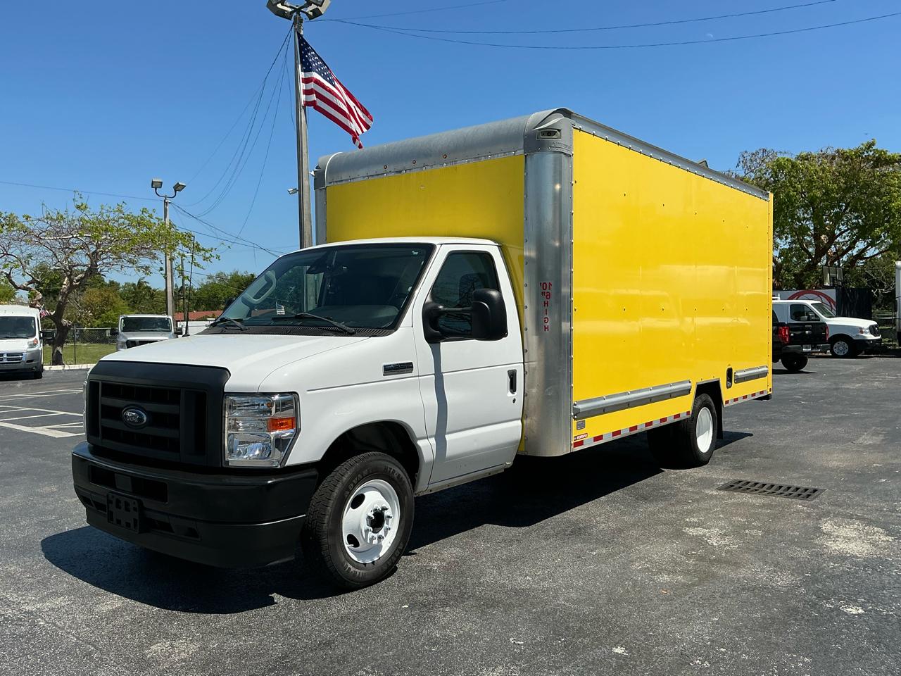 2022 Ford Econoline E-350 Super Duty