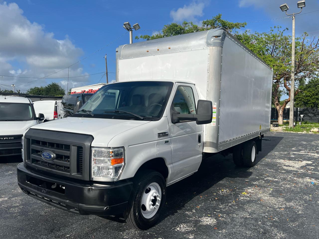 2019 Ford E-Series Cutaway E-350 SRW 158" WB