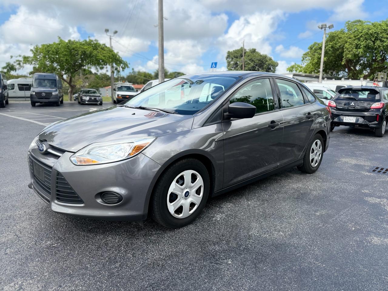 2013 Ford Focus S Sedan