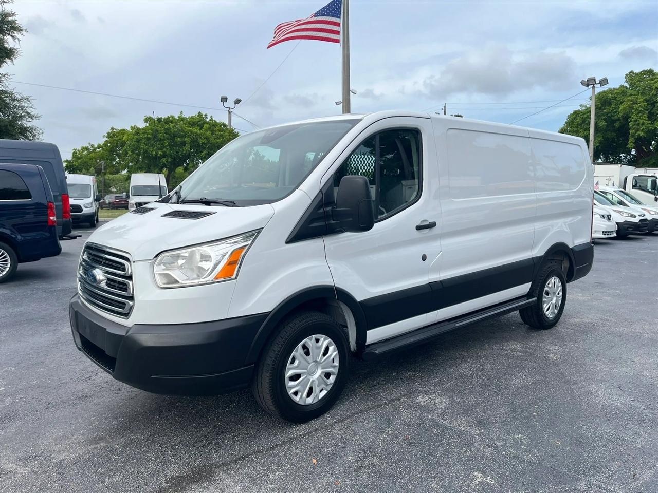 2019 Ford Transit Low Roof w/Sliding Side Door w/RWB Van 3D