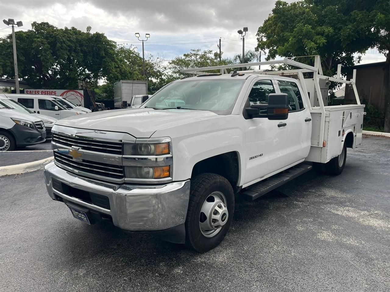2016 Chevrolet Silverado 3500HD Cab & Chassis 4D