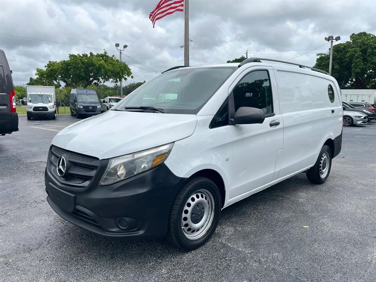 2016 Mercedes-Benz Metris Van 2D