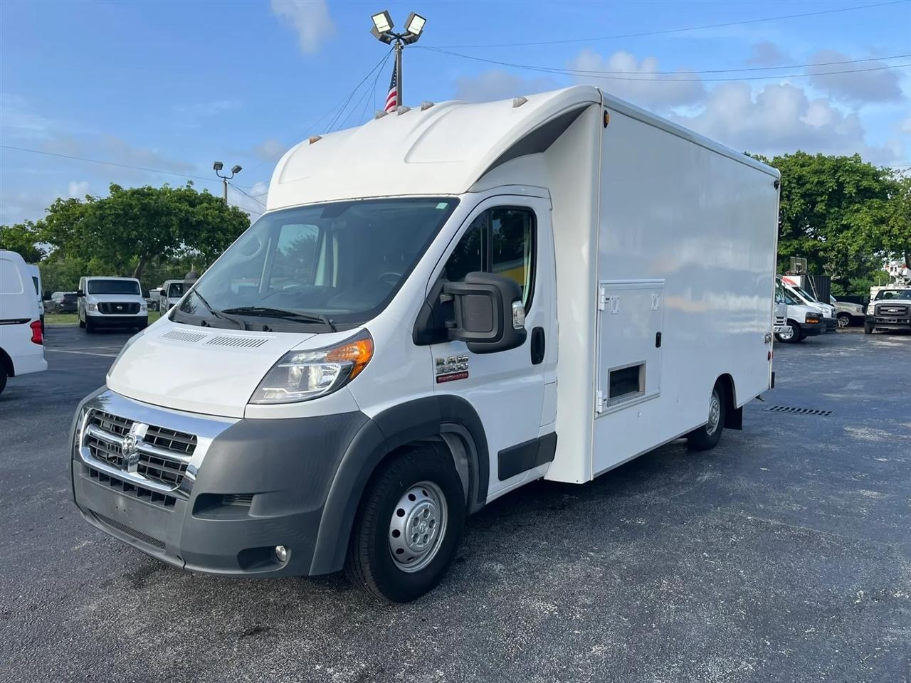 2019 RAM Promaster Cutaway Van 2D