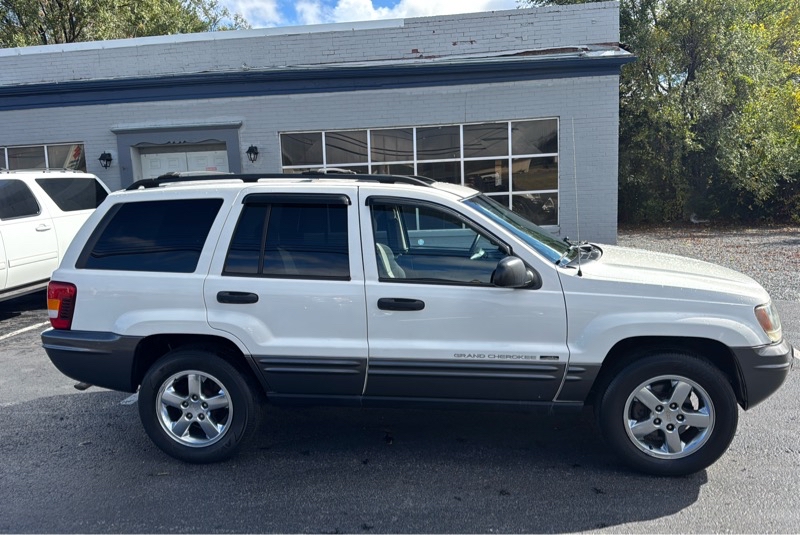 Jeep Grand Cherokee Laredo Special Edition 4WD 2004 Jeep Grand Cherokee Laredo Special Edition 4WD 2004