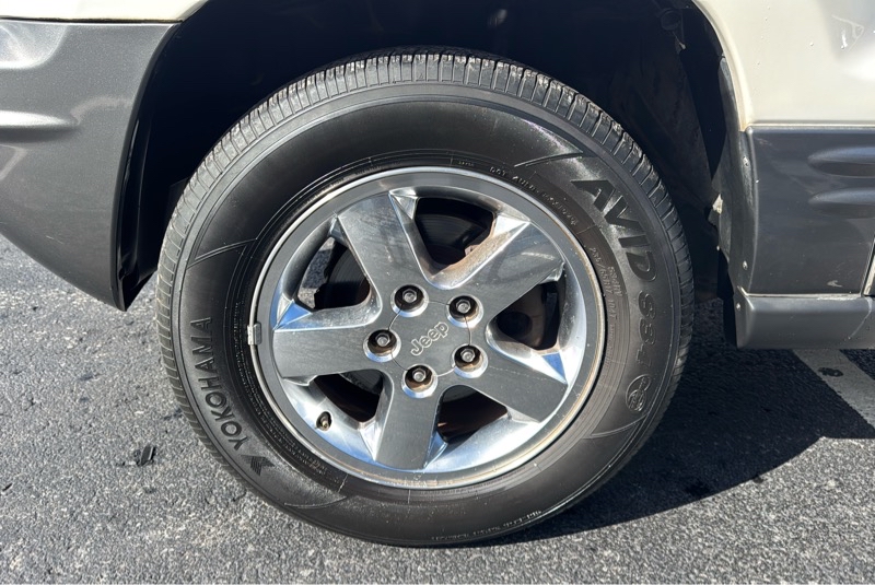 Jeep Grand Cherokee Laredo Special Edition 4WD 2004 Jeep Grand Cherokee Laredo Special Edition 4WD 2004