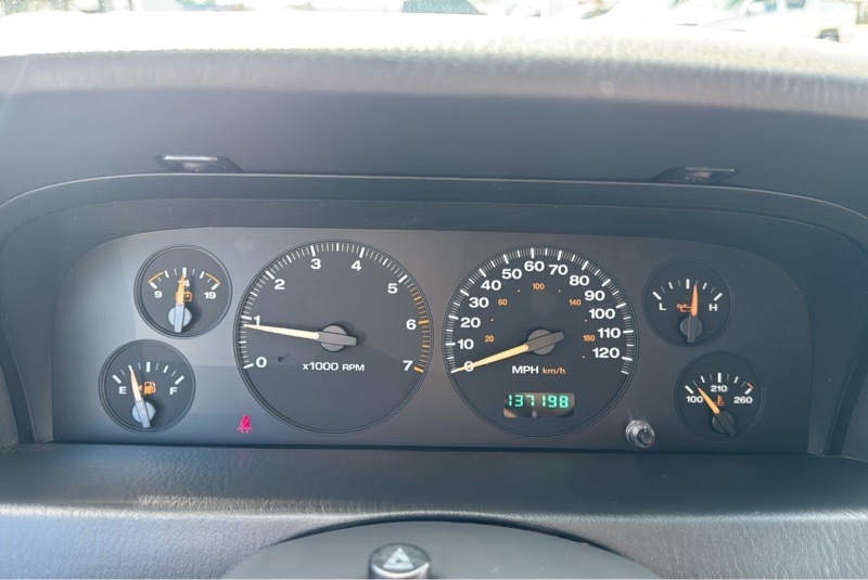 Jeep Grand Cherokee Laredo Special Edition 4WD 2004 Jeep Grand Cherokee Laredo Special Edition 4WD 2004