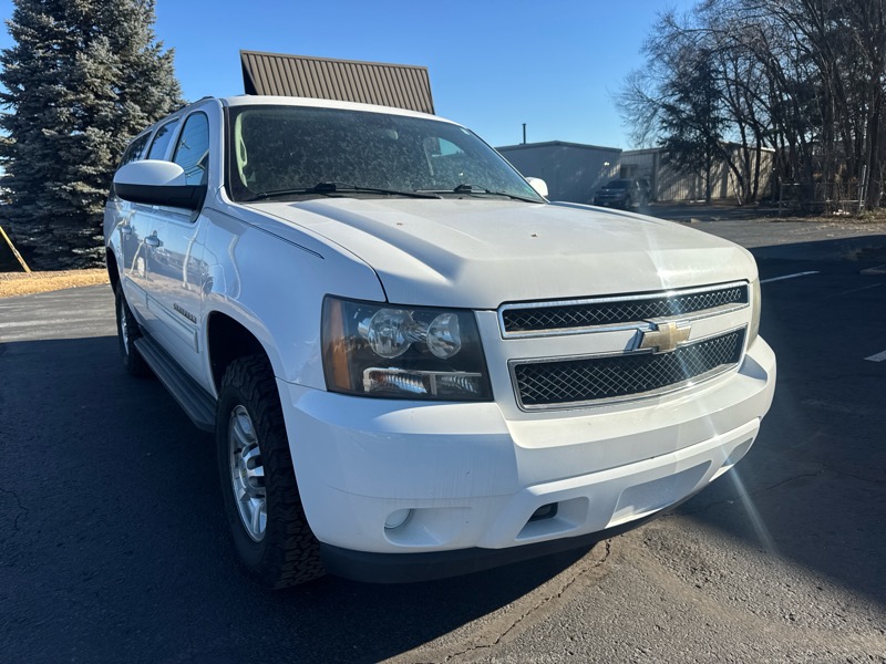 Chevrolet Suburban LS 2500 4WD 2011