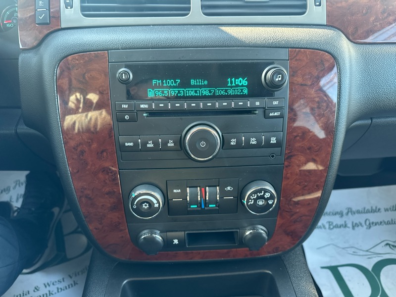 Chevrolet Suburban LS 2500 4WD 2011