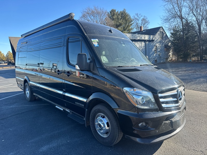 Mercedes-Benz Sprinter 3500 High Roof 170-in. WB 2015