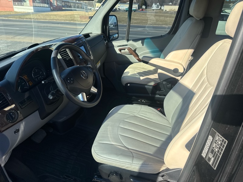 Mercedes-Benz Sprinter 3500 High Roof 170-in. WB 2015