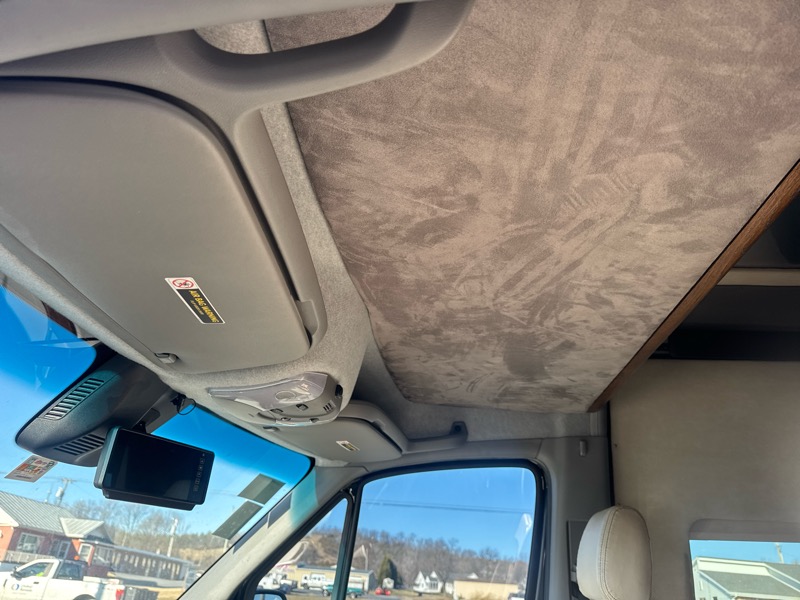 Mercedes-Benz Sprinter 3500 High Roof 170-in. WB 2015