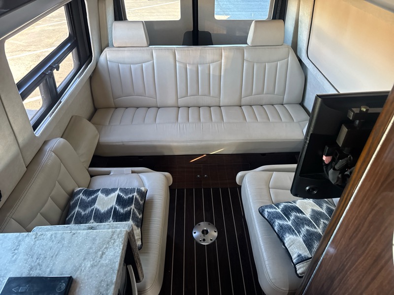 Mercedes-Benz Sprinter 3500 High Roof 170-in. WB 2015