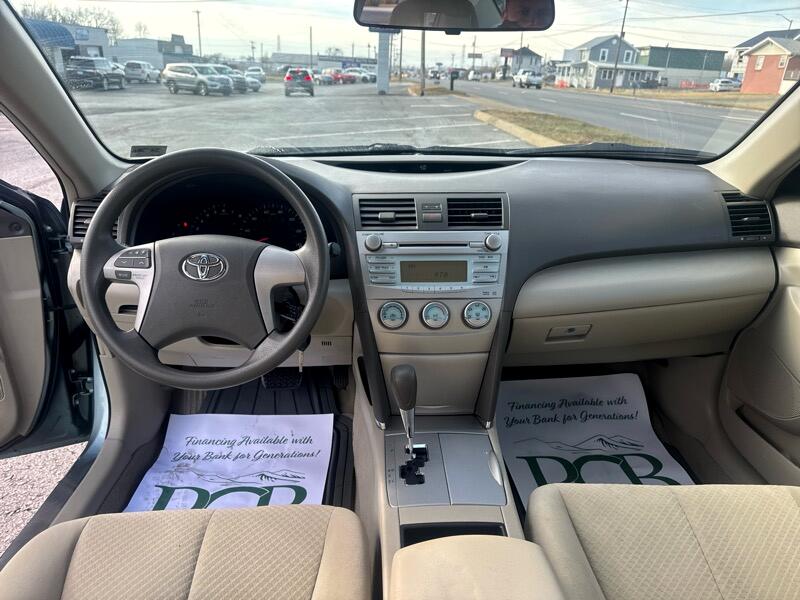 Toyota Camry XLE 5-Spd AT 2009