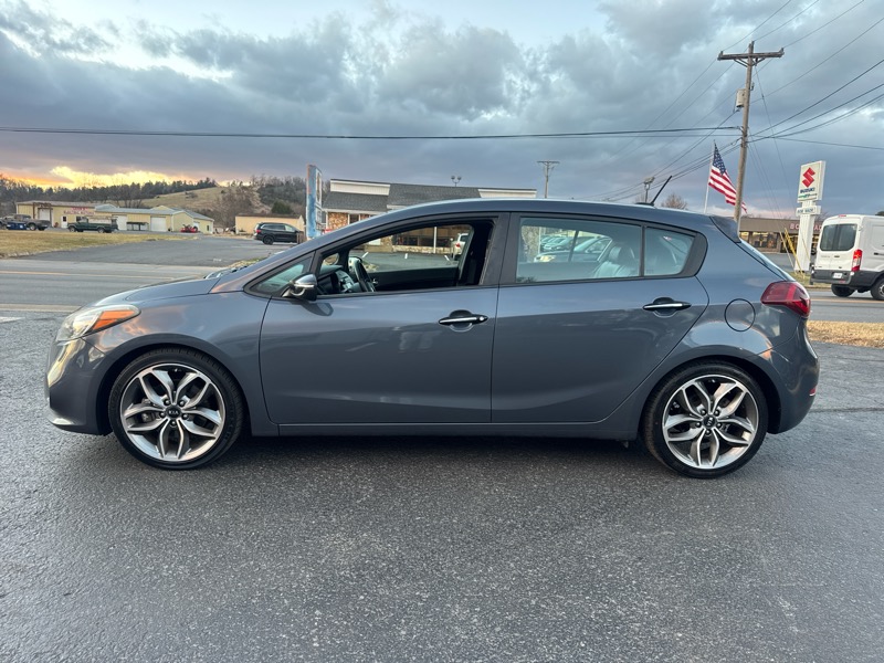 Kia Forte 5-Door SX 6A 2016