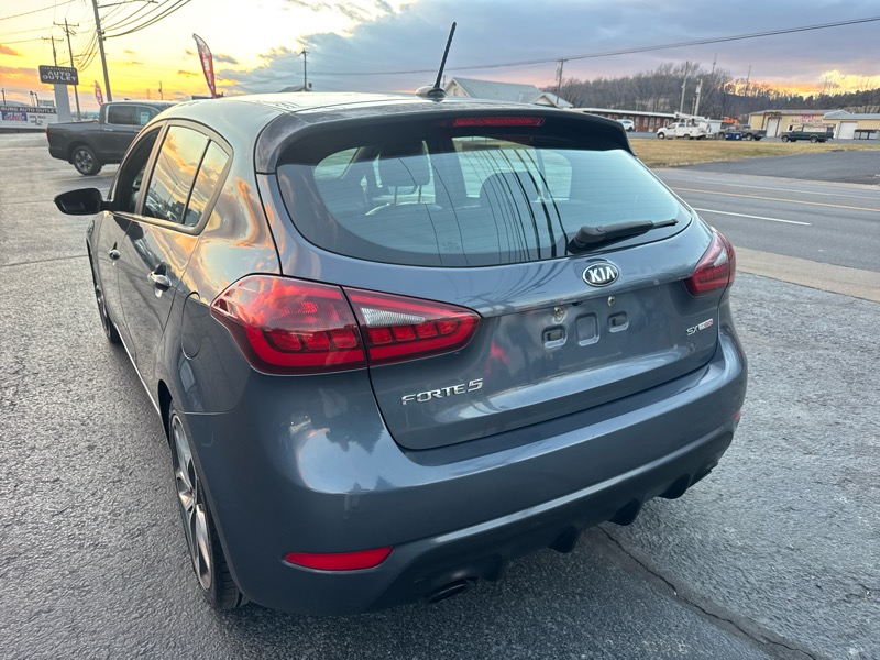 Kia Forte 5-Door SX 6A 2016