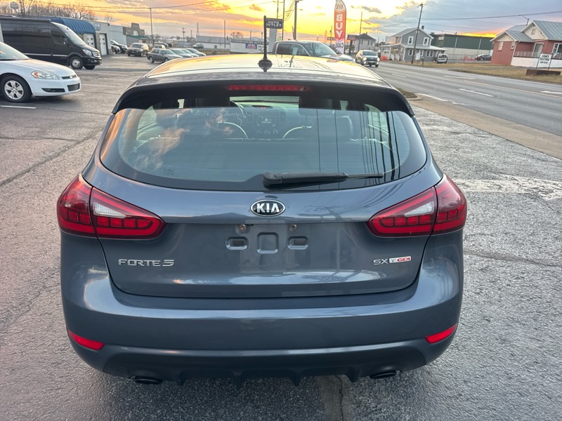 Kia Forte 5-Door SX 6A 2016