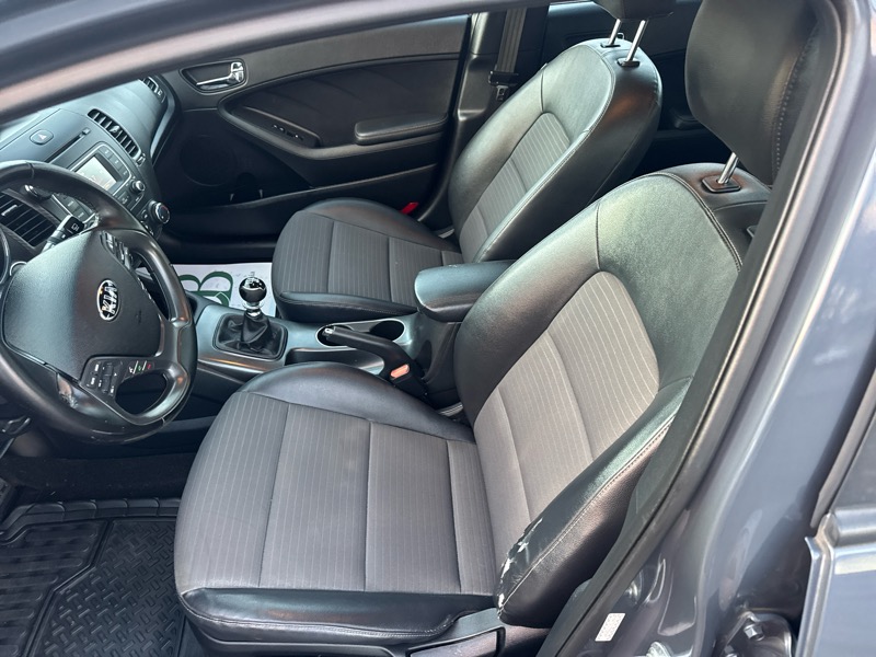 Kia Forte 5-Door SX 6A 2016