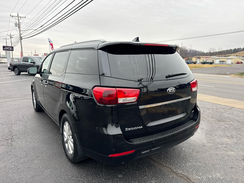 Kia Sedona LX 2016