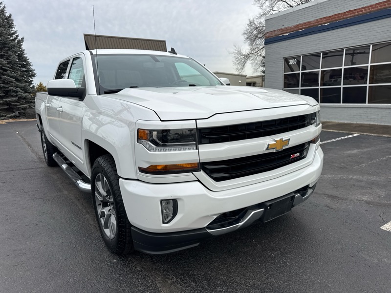 Chevrolet Silverado 1500 Crew Cab Crew Cab 143.5" WB 4WD Z71 2018