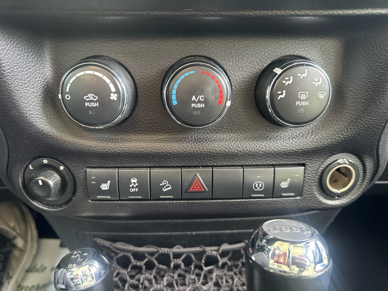 Jeep Wrangler Unlimited Sahara 4WD 2016