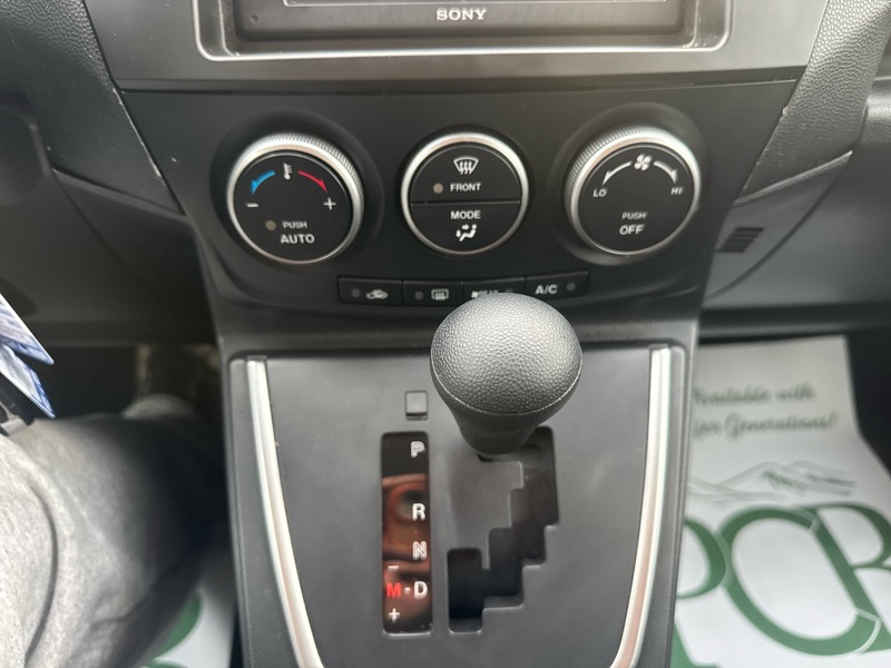 Mazda MAZDA5 Sport AT 2013