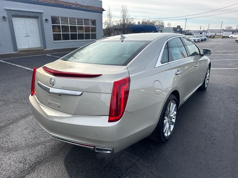 Cadillac XTS Luxury 2013