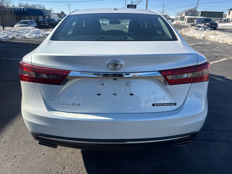 Toyota Avalon XLE 2016