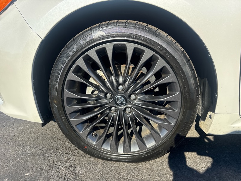 Toyota Avalon XLE 2016