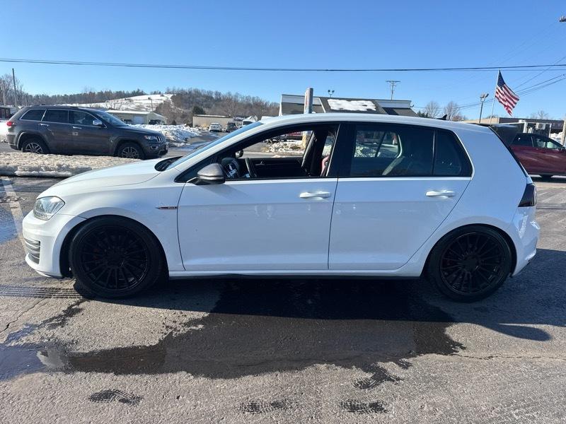 Volkswagen Golf GTI S 6M 4-Door 2017