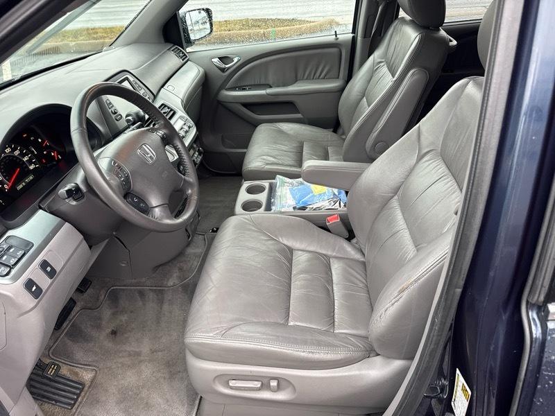 Honda Odyssey EX-L w/ DVD and Navigation 2010