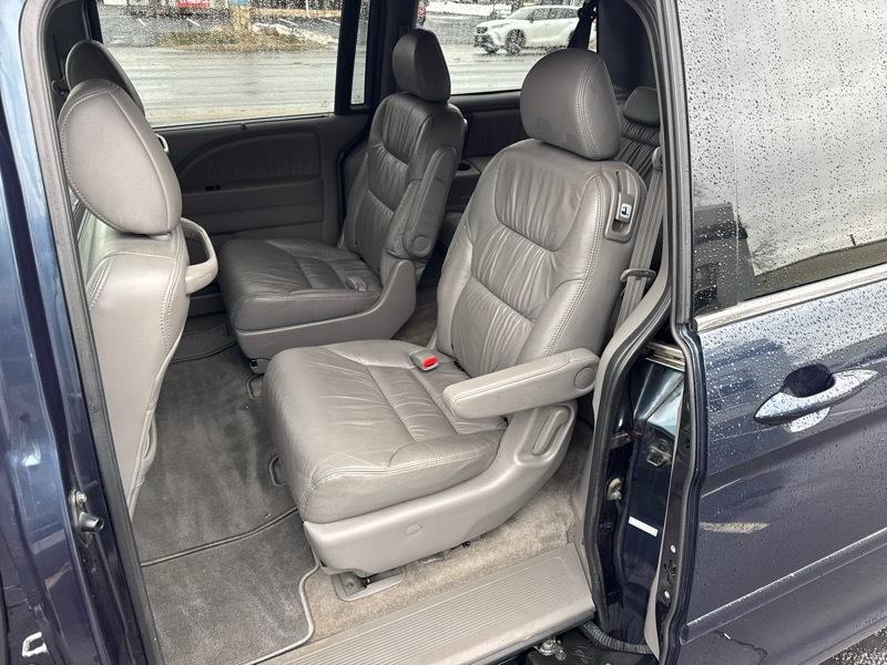 Honda Odyssey EX-L w/ DVD and Navigation 2010