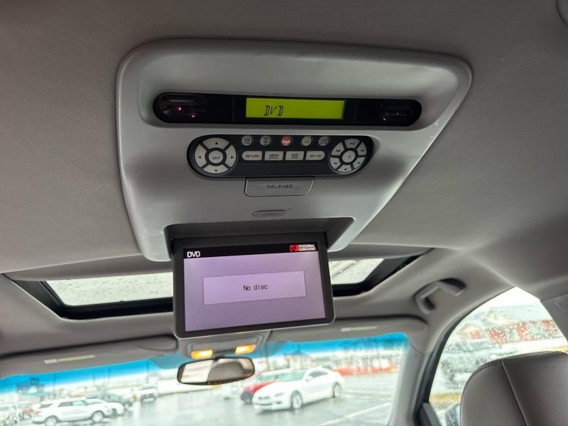 Honda Odyssey EX-L w/ DVD and Navigation 2010