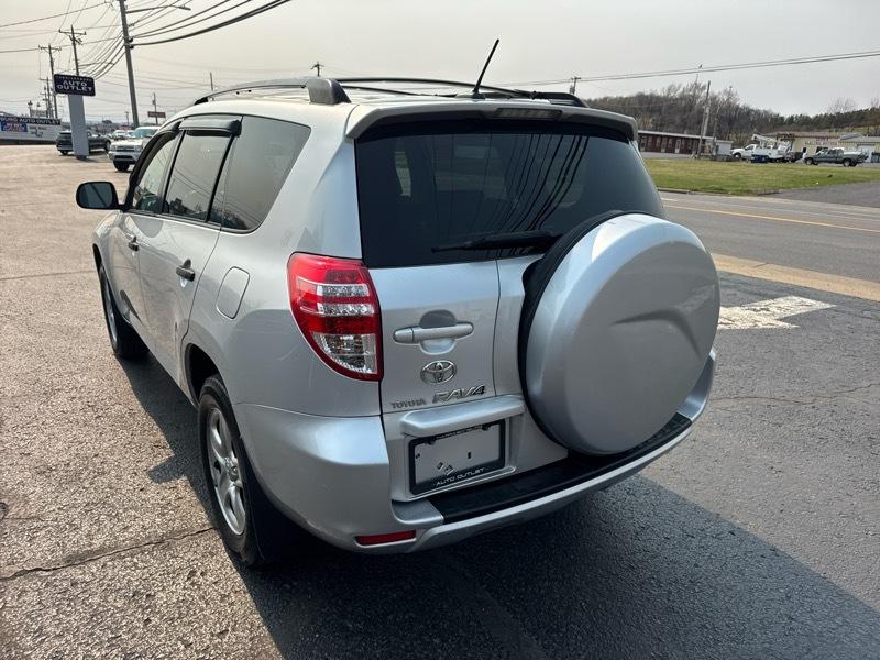 Toyota RAV4 Base I4 4WD 2010