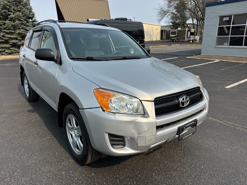 Toyota RAV4 Base I4 4WD 2010