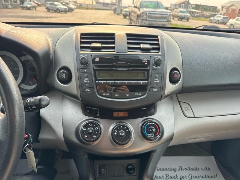 Toyota RAV4 Base I4 4WD 2010