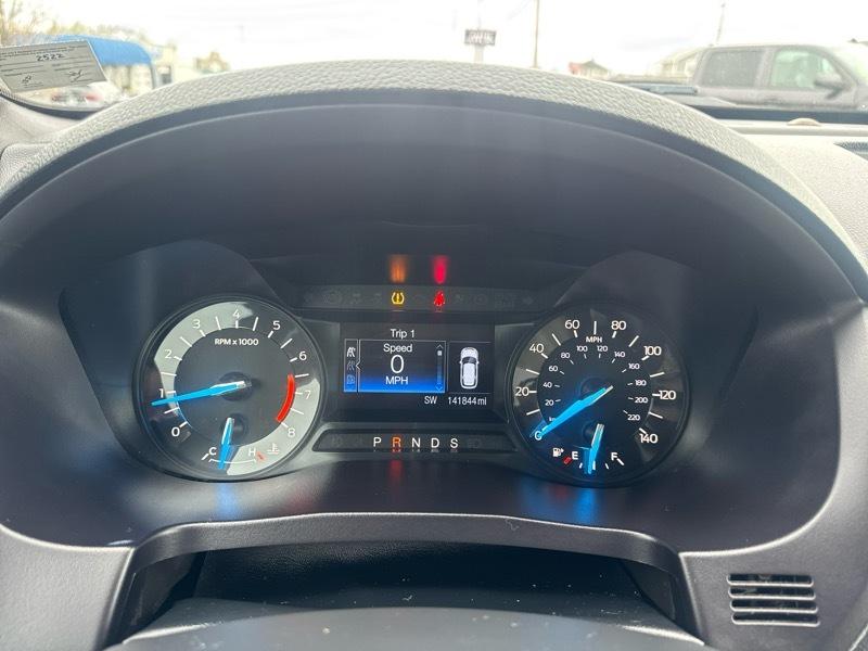 Ford Explorer Base 4WD 2016