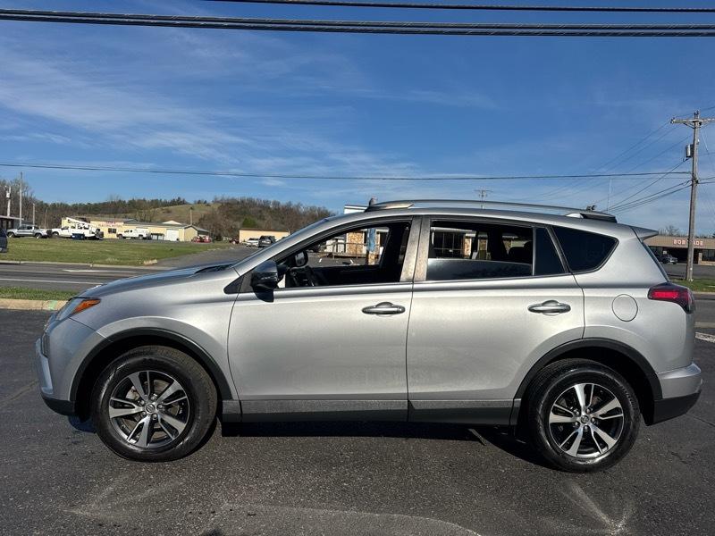 Toyota RAV4 XLE AWD 2018