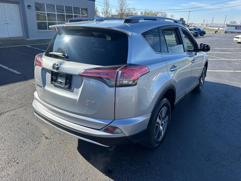Toyota RAV4 XLE AWD 2018