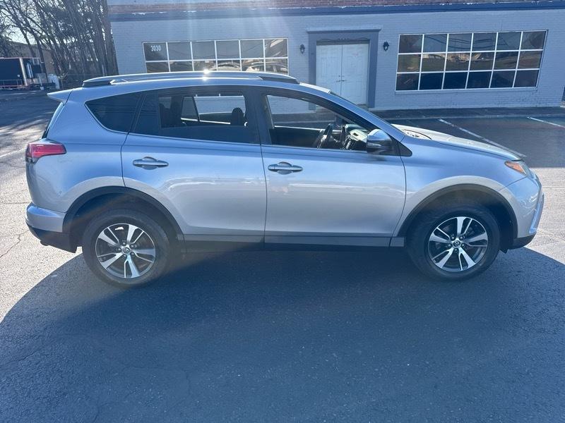Toyota RAV4 XLE AWD 2018
