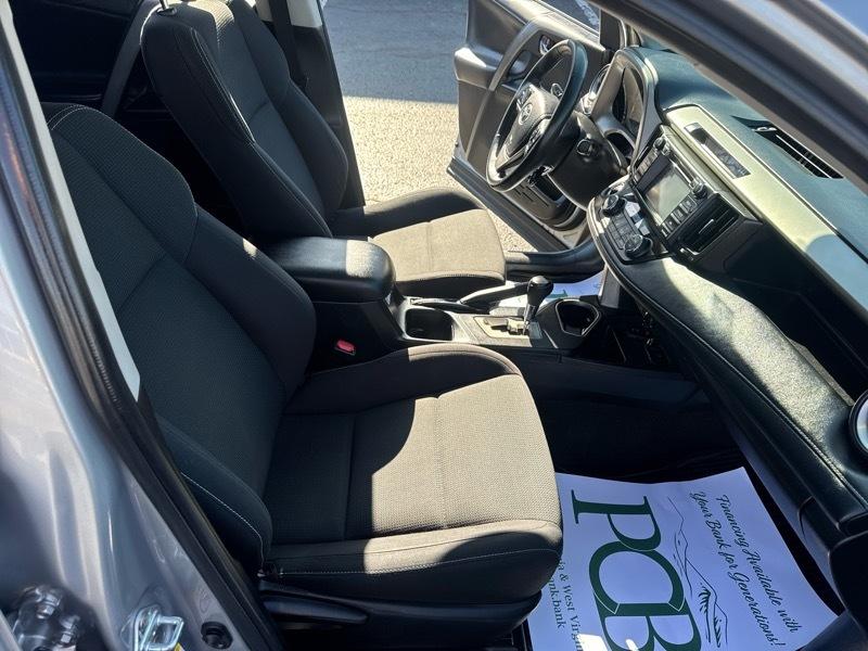 Toyota RAV4 XLE AWD 2018