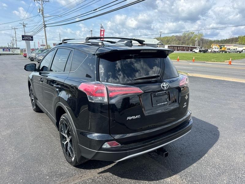 Toyota RAV4 SE 4WD 2018