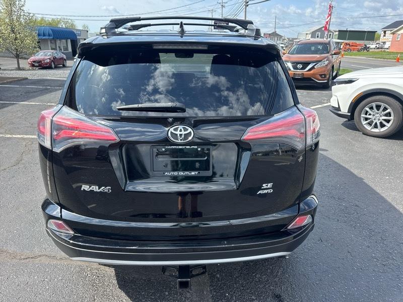 Toyota RAV4 SE 4WD 2018